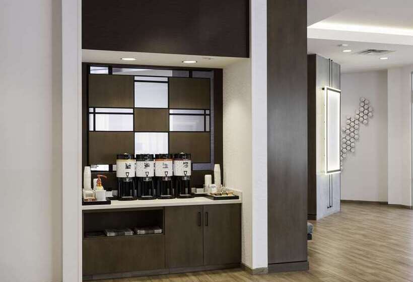 هتل Hampton Inn & Suites Phoenix Downtown