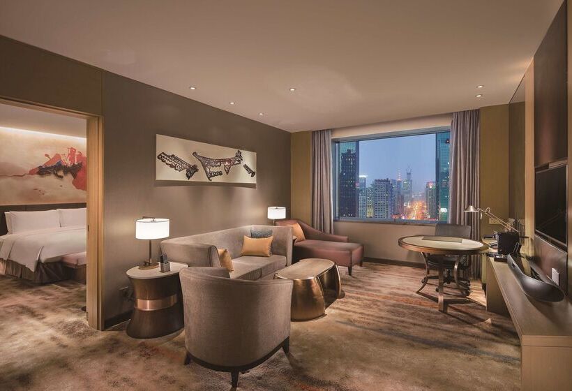 هتل Hilton Shenyang