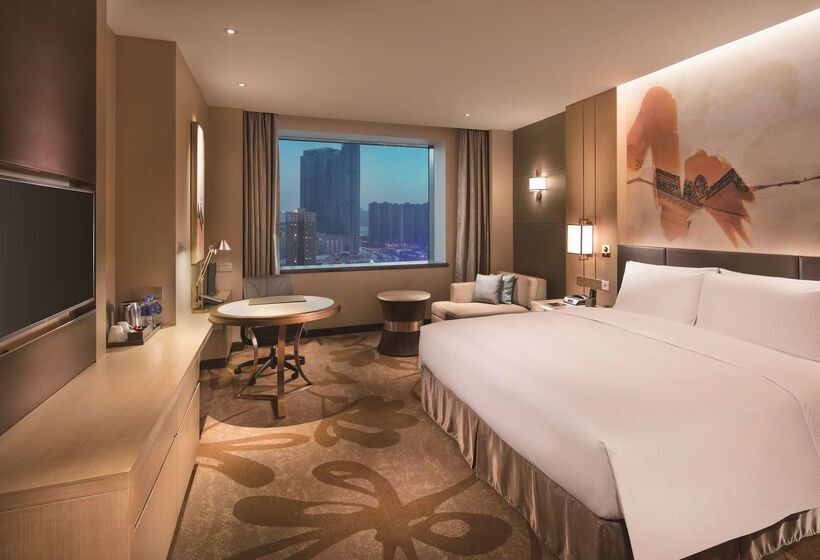 هتل Hilton Shenyang