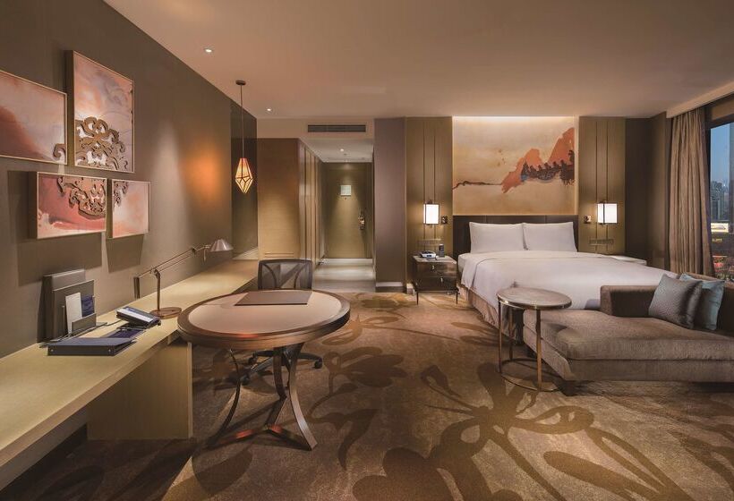 هتل Hilton Shenyang