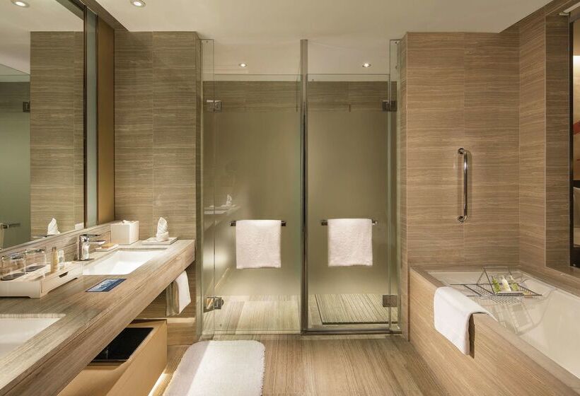 هتل Hilton Shenyang