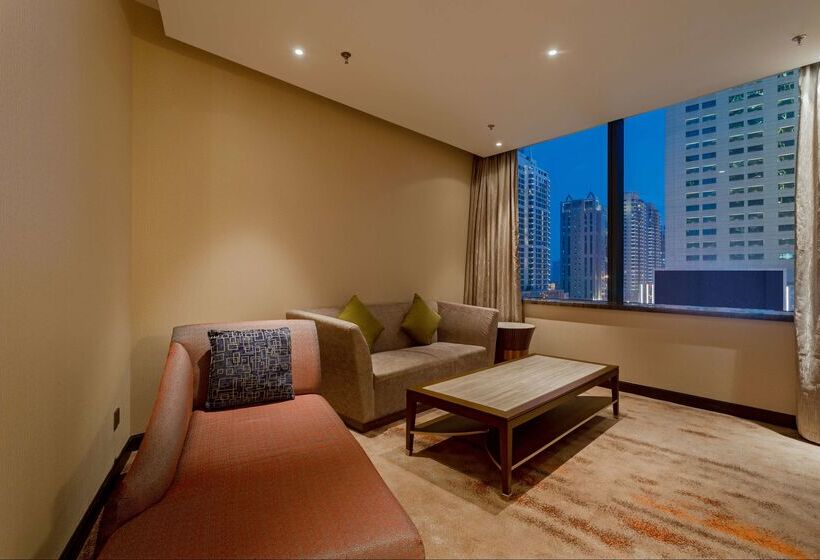 هتل Hilton Shenyang