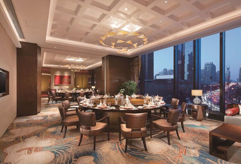 هتل Hilton Shenyang
