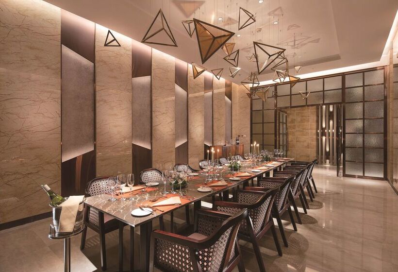 هتل Hilton Shenyang