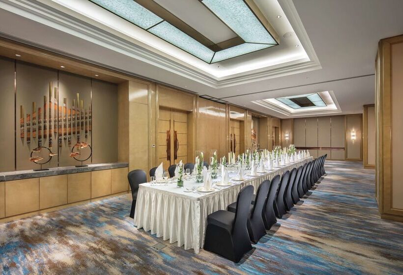 هتل Hilton Shenyang