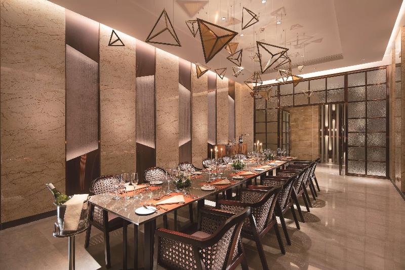 هتل Hilton Shenyang