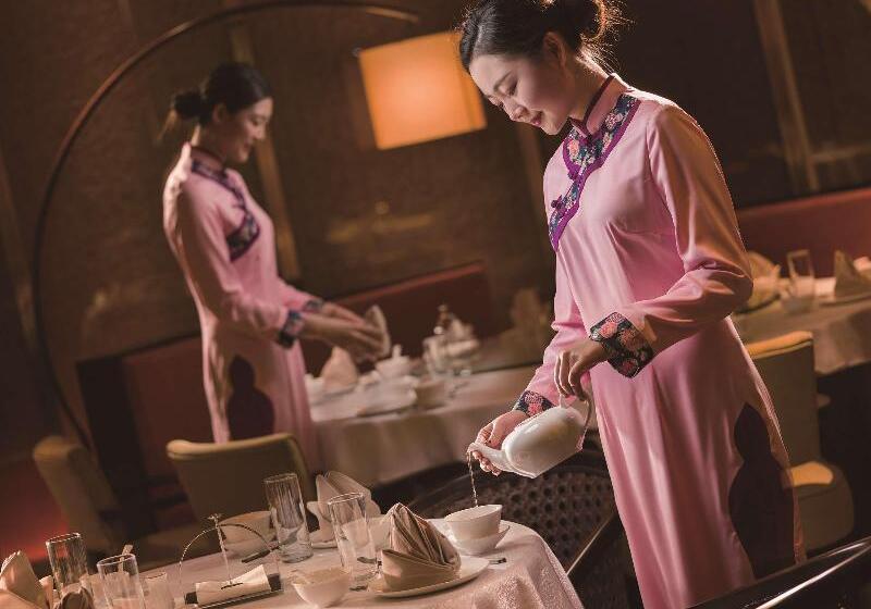 هتل Hilton Shenyang