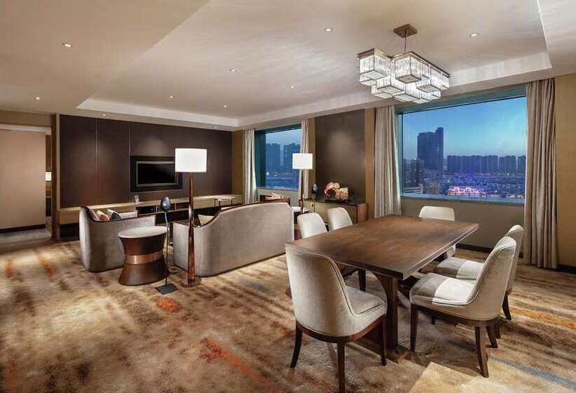 هتل Hilton Shenyang