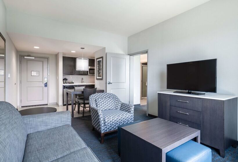 هتل Homewood Suites By Hilton North Charleston