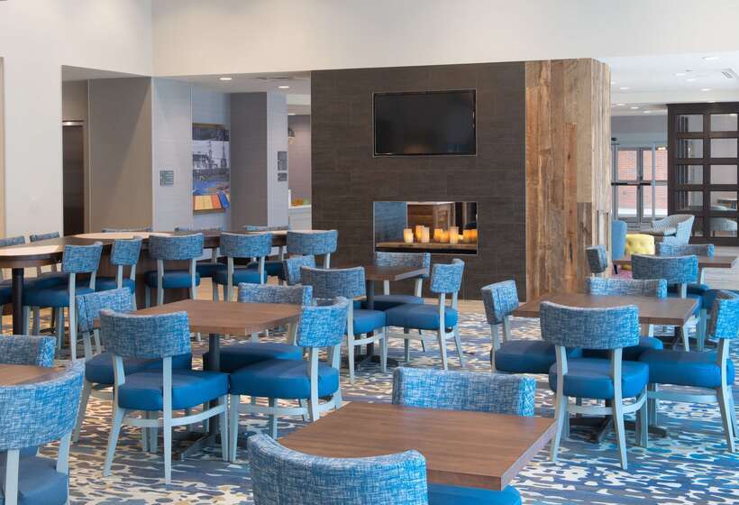 هتل Homewood Suites By Hilton North Charleston