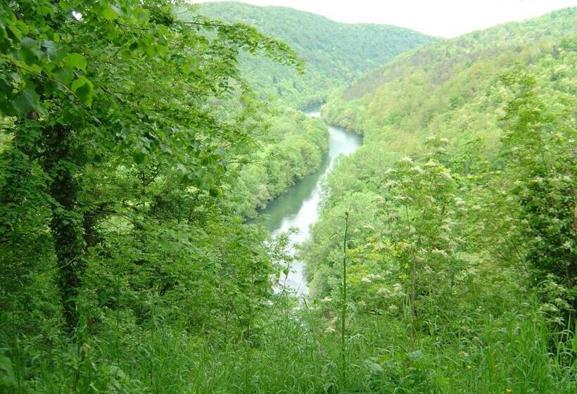 فندق Pansion I Restoran Bijela Ruža