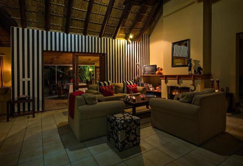 ホテル Thatchwood Country Lodge