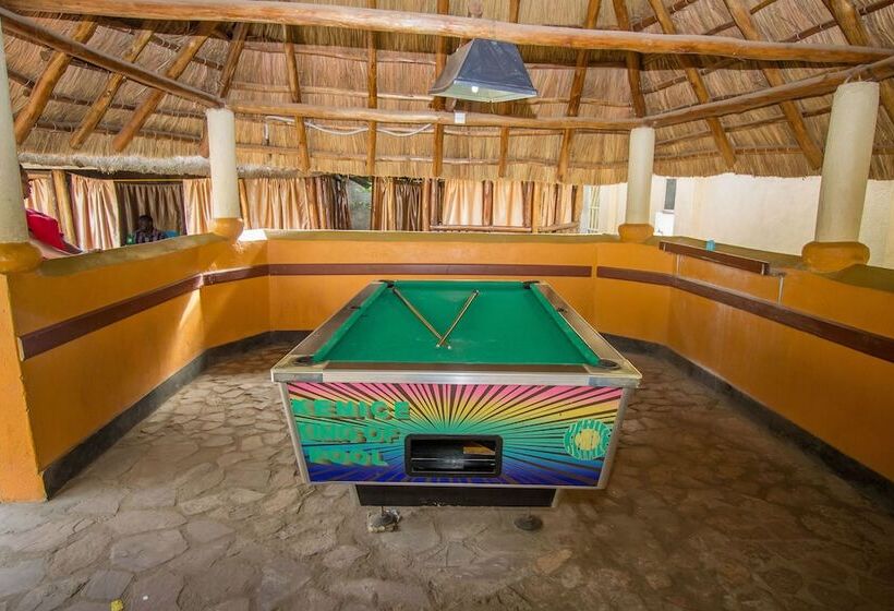 هتل Tropical Savannah Guesthouse