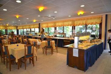 هتل Villaggio Planetarium Resort