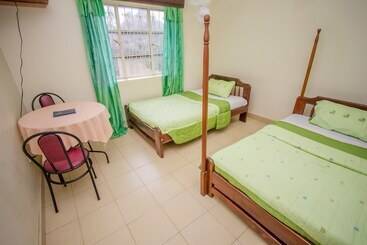 Muhabura Motel