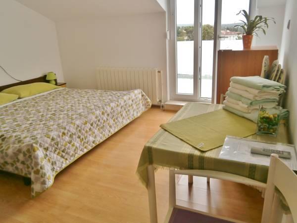 پانسیون Guesthouse Cecilia 2