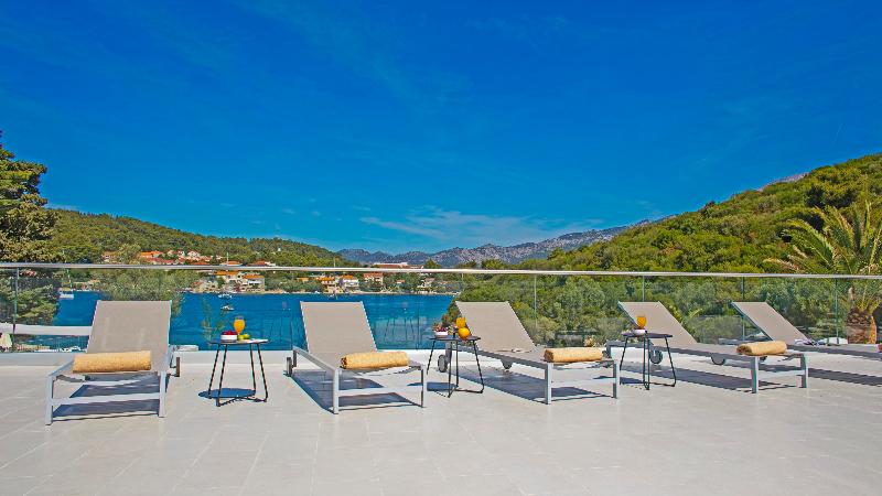 استراحتگاه Aminess Port 9 Hotel & Residence
