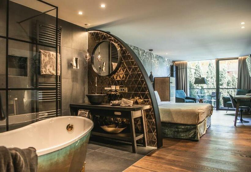 هتل Alpin Garden Luxury Maison & Spa - Adults Only
