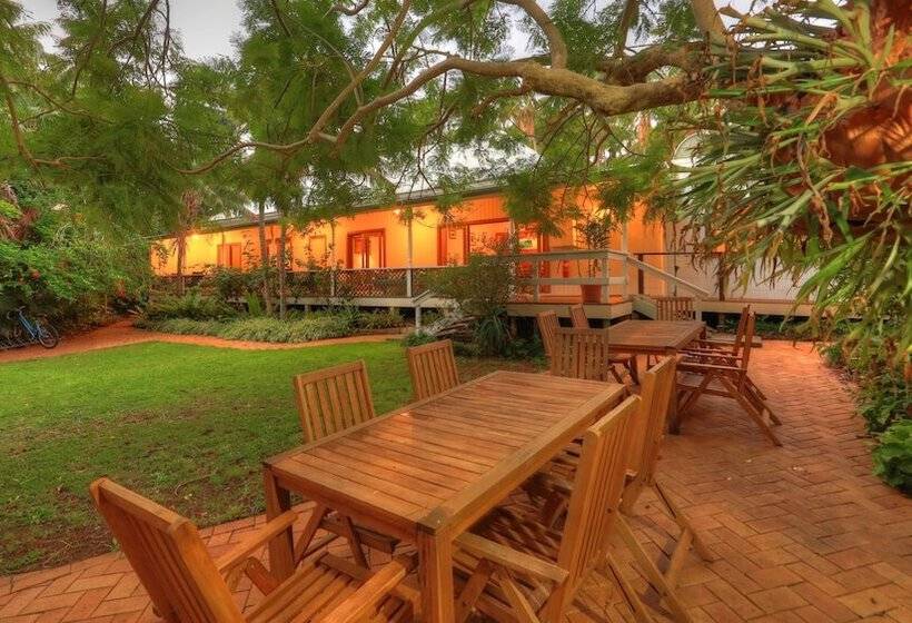 فندق Beachcomber Lodge