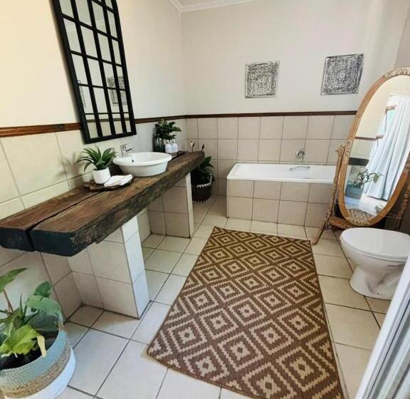 هتل Bliss In The Bay Guesthouse