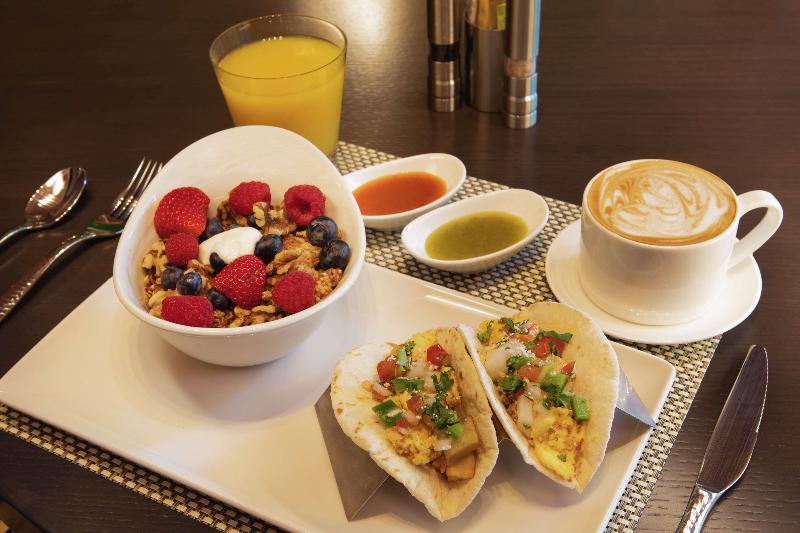 هتل Canopy By Hilton Dallas Uptown