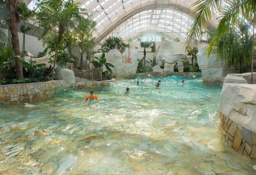 هتل Center Parcs Le Bois Aux Daims