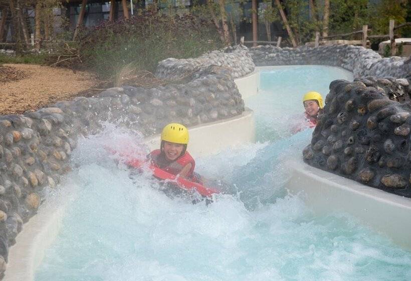 هتل Center Parcs Le Bois Aux Daims