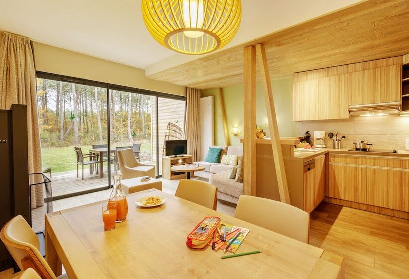 هتل Center Parcs Le Bois Aux Daims