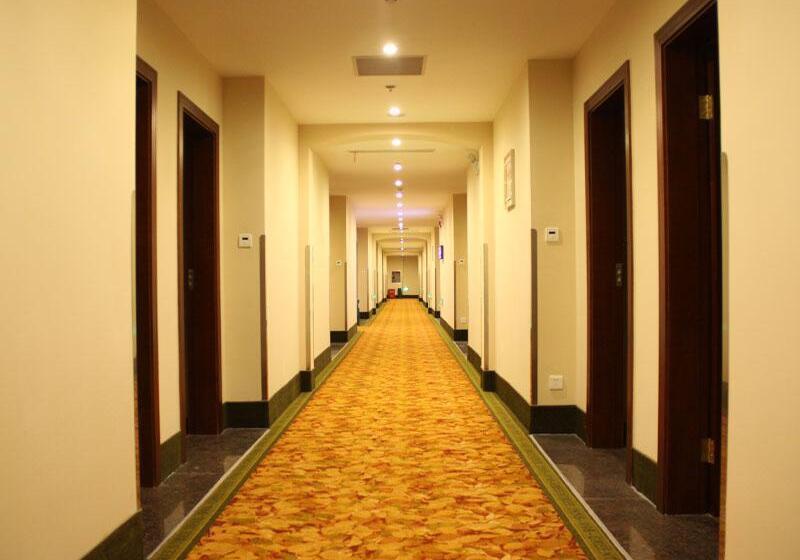 호텔 Greentree Inn Shanghai Hongqiao Hub Qibao Express