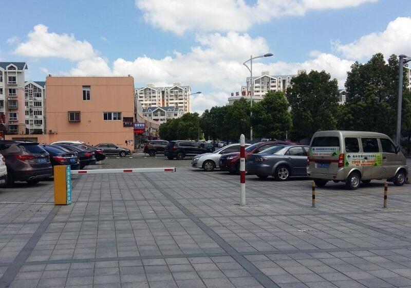 هتل Greentree Inn Shanghai Jiading Anting Motor City Express