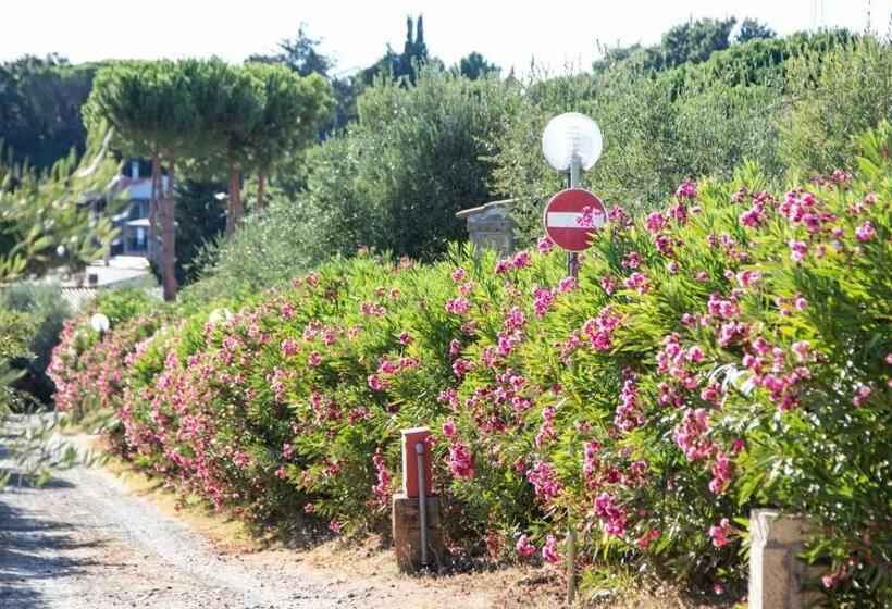 فندق Il Borgo Centro Vacanze