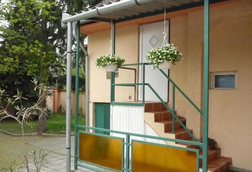 Fotos del hotel Jáde Panzió:  10