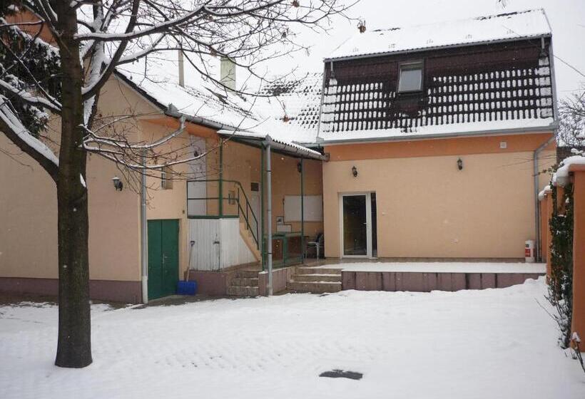 Fotos del hotel Jáde Panzió:  14