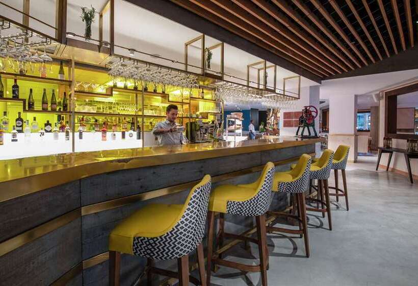 Fotos del hotel Lincoln Plaza London, Curio Collection By Hilton:  13