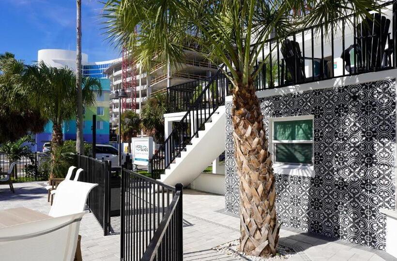 בית מלון כפרי Ivory Sands Beach Suites