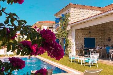 Alacaat Otel