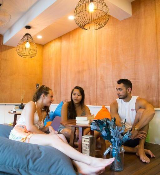 هتل P168 Hostel Samui