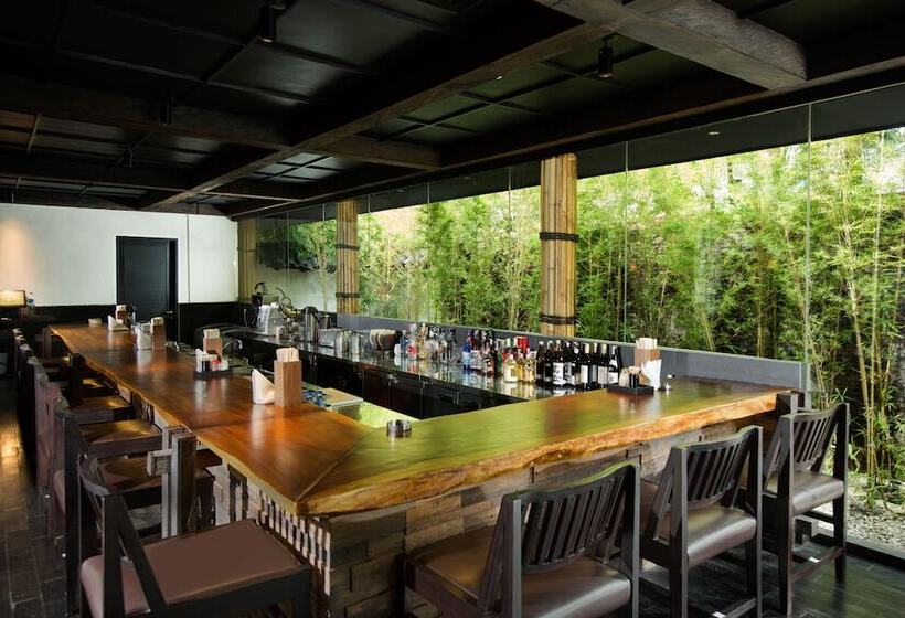 Fotos del hotel Delonix Hotel Karawang:  9