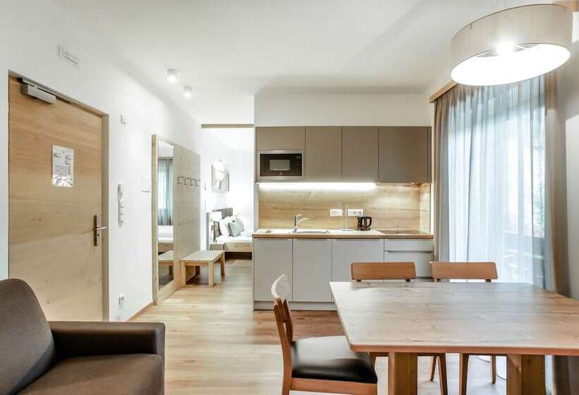 هتل Appartement Suites Berna