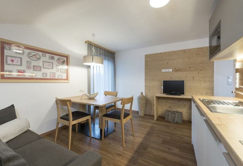 هتل Appartement Suites Berna