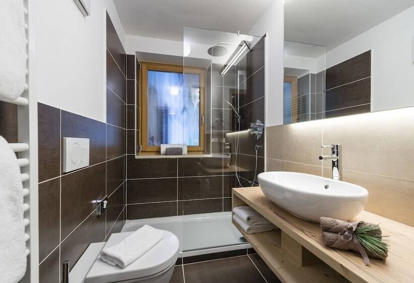 هتل Appartement Suites Berna