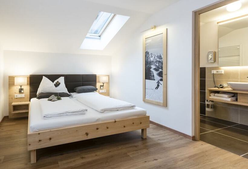 هتل Appartement Suites Berna