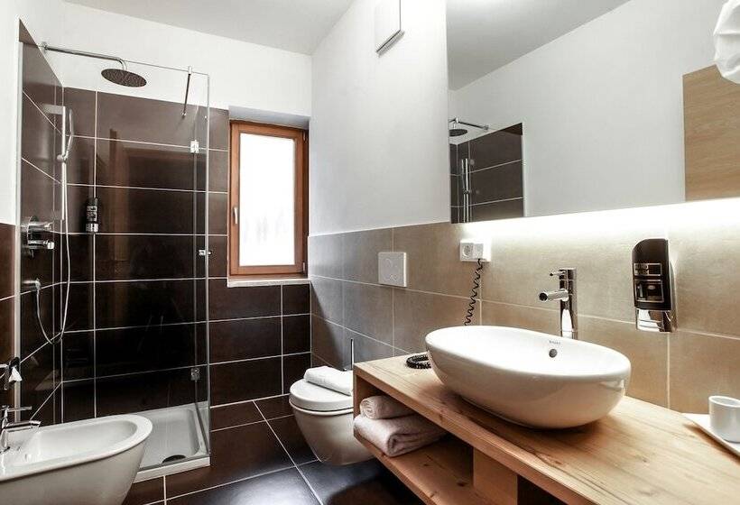 هتل Appartement Suites Berna