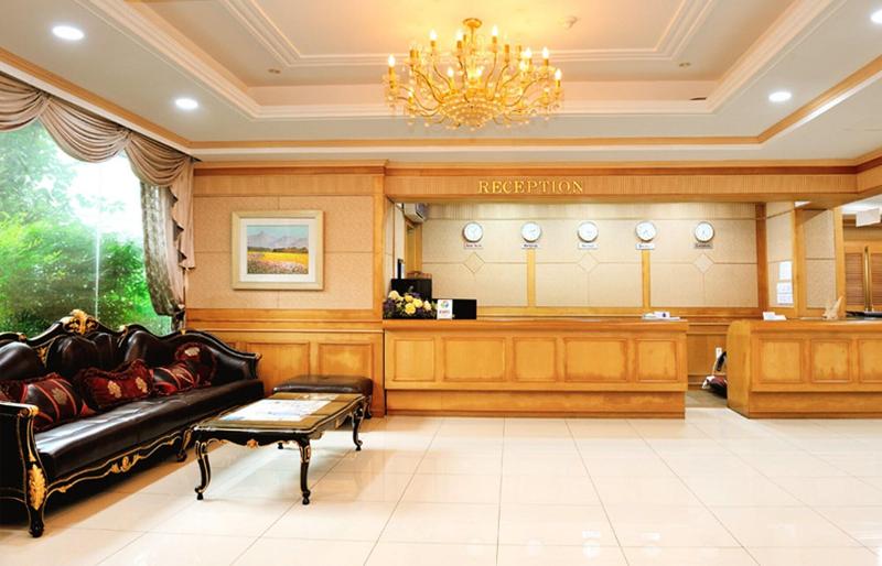 ホテル Chambord Tourist