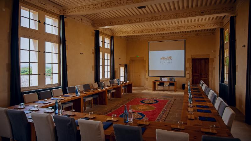 هتل Chateau De Pondres