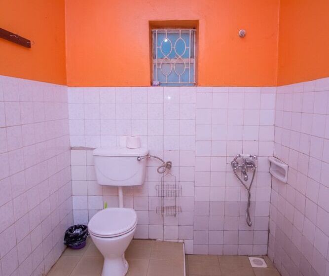 هتل Ewaka Guesthouse And Backpackers Hostel