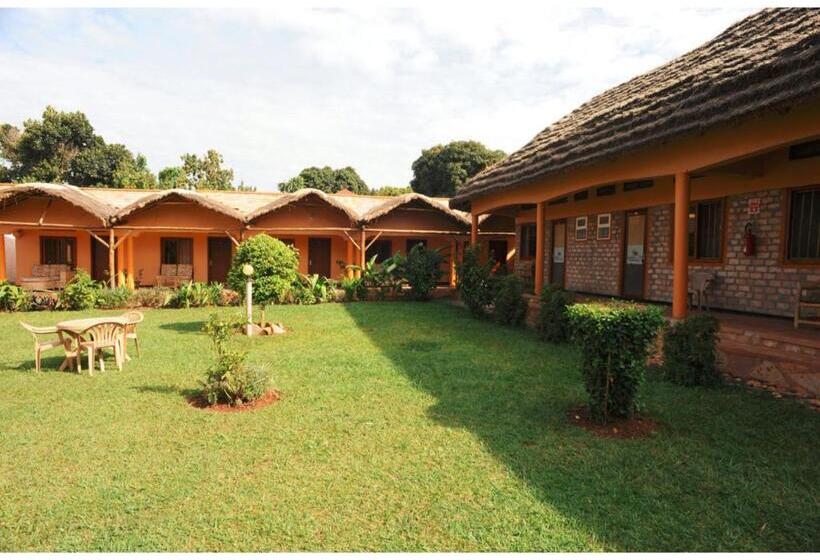 هتل Gorilla African Guest House