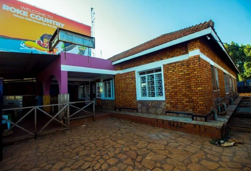 هتل Gorilla African Guest House