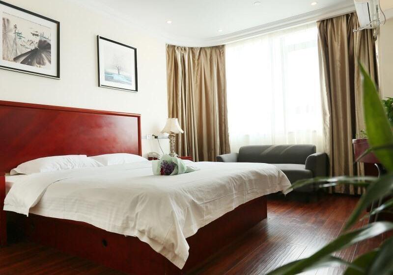 Отель Greentree Inn Anhui Wuhu Zhongshan Road Pedestrian Street Express
