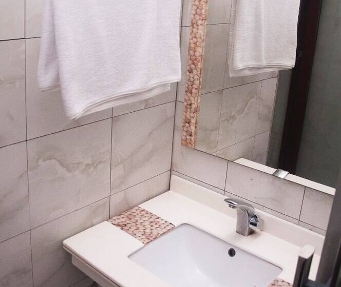 هتل Jata Events And Suites